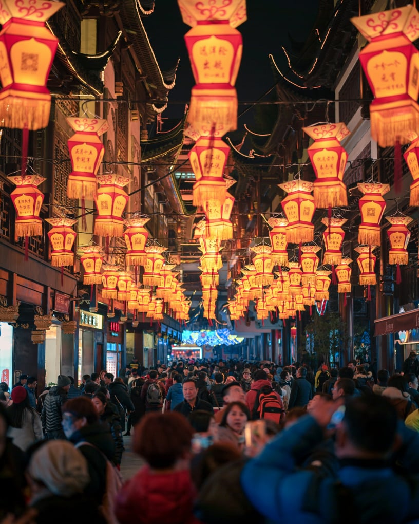 Shanghai, China. Street photography by Yiran Ding